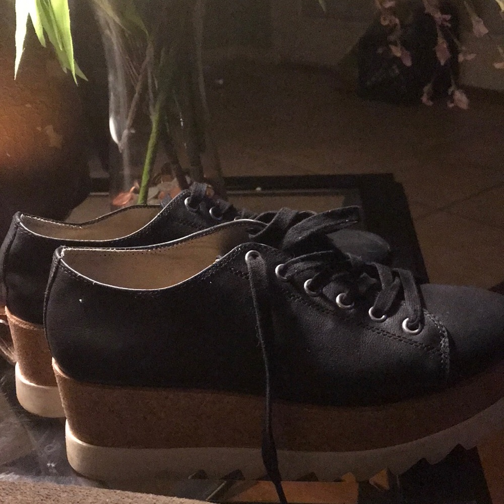 Steve Madden Black ‘Korrie’ lace up platform sneakers